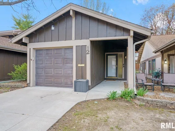 12 Redwood Ln, Springfield, IL 62704