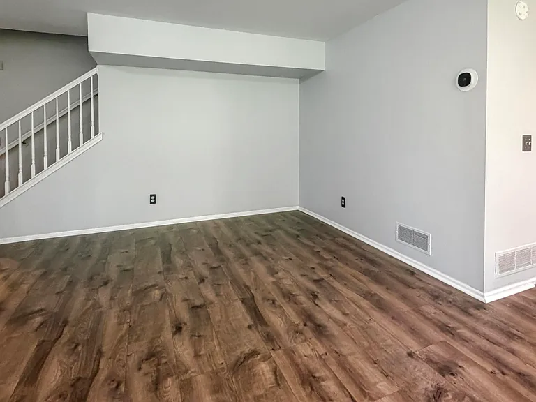 2820 Barclay Way — Photo 7