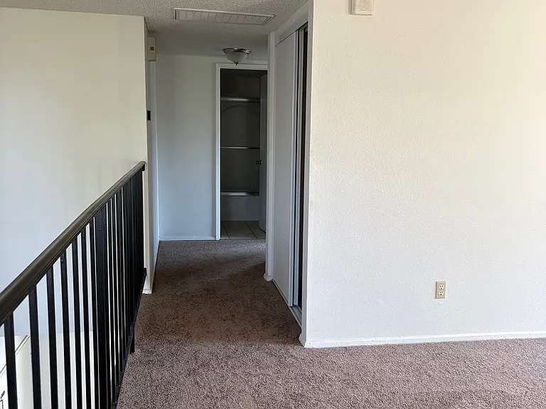 1108 Cleghorn Dr #G — Photo 11