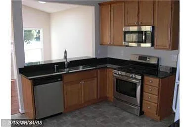 Building Photo - 2693 Maple Ridge Dr
