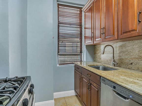 4th image of 2600 Kennedy Blvd APT 3F