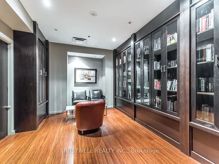 18 Spring Garden Ave #Penthouse 107 — Photo 27