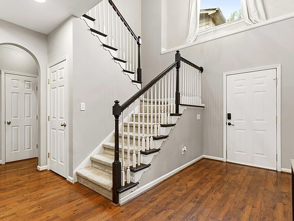 5th image of 100 Waterford Highlands Trl