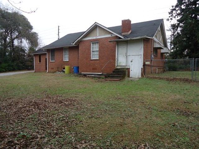 2nd image of 3376 Millerfield Rd