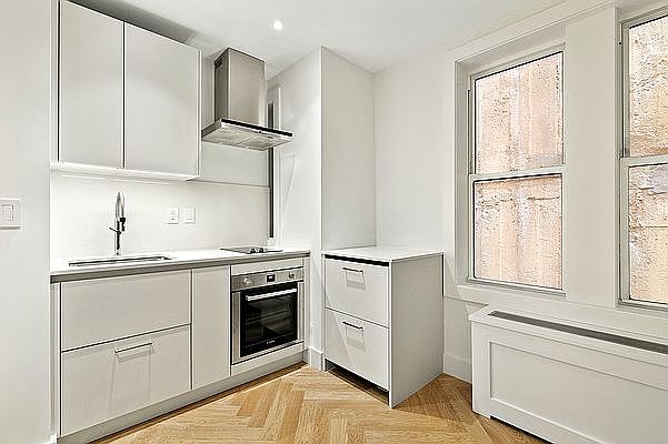 1st image of 225 W 23rd St APT 3K