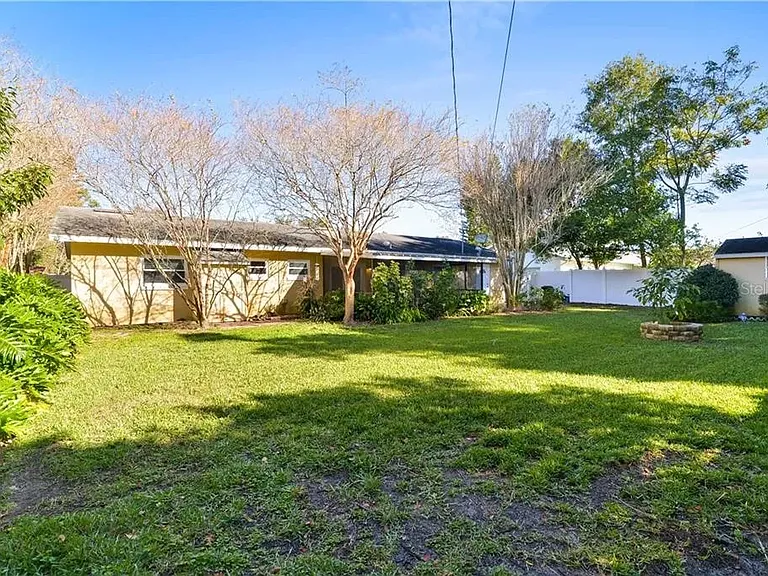 618 Burke St — Photo 25