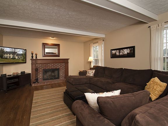 4th image of 32290 Country Club Dr