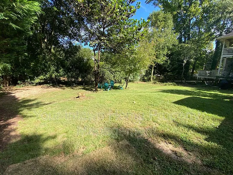 1080 Benteen Ave SE — Photo 2