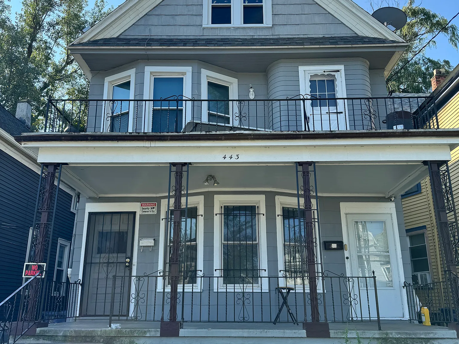 2 bed, $925 — Photo 1