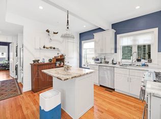 19 Iona St FLOOR 1, Roslindale, MA 02131