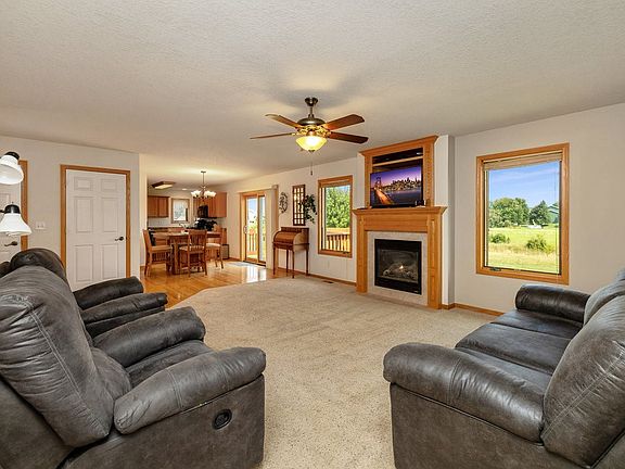 3rd image of 307 Mallard Pointe Dr NW
