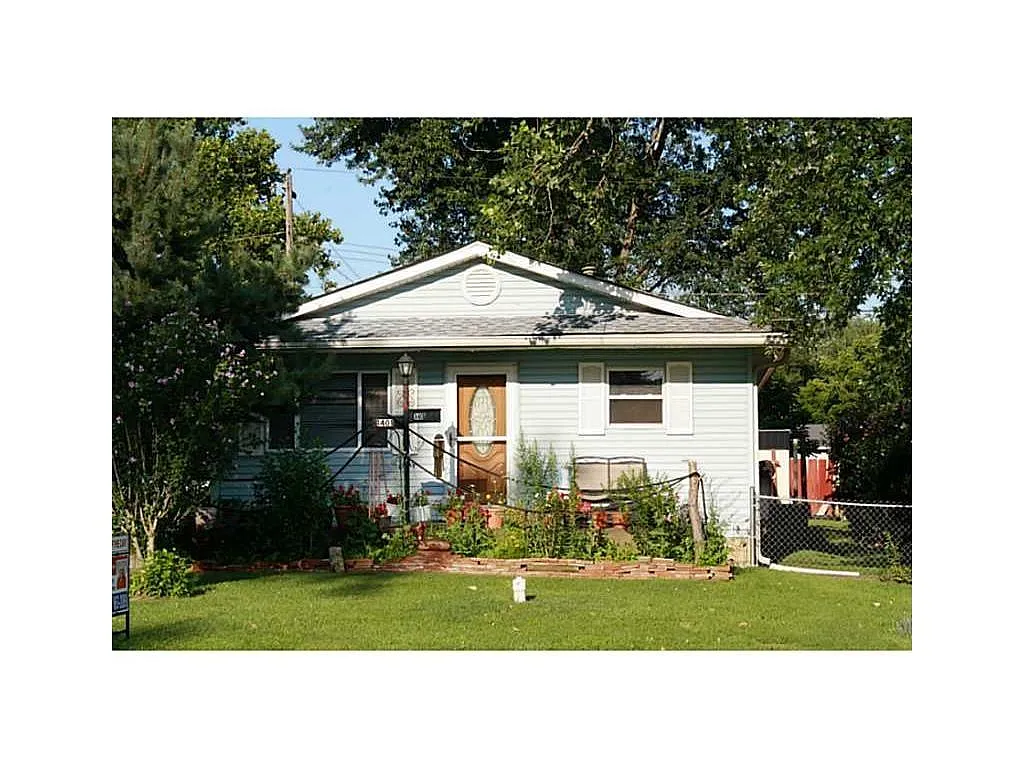 1401 Worcester Ave photo 1