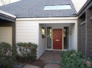 70 Forrest Pl, Sandy Springs, GA 30328