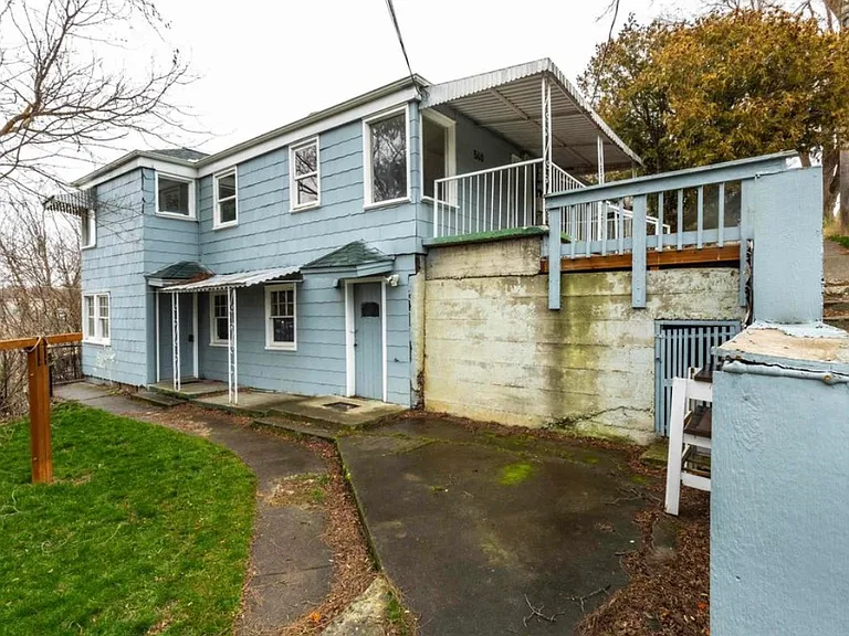 540 SE McKenzie St #A — Photo 10