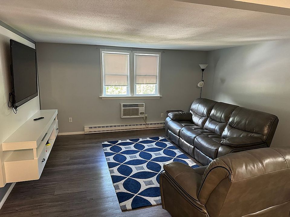 1st image of 870 Haverhill St APT 21A