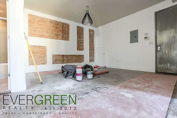Rented by Evergreen Apartments BK | media 49