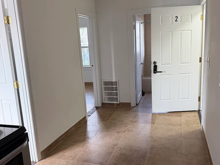 413 E Michigan St #2 — Photo 12