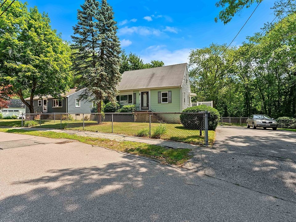 1st image of 26 Curtis Rd