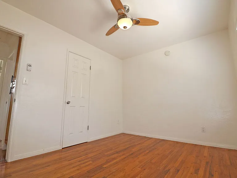 4746-4756 1/2 Point Loma Ave — Photo 8