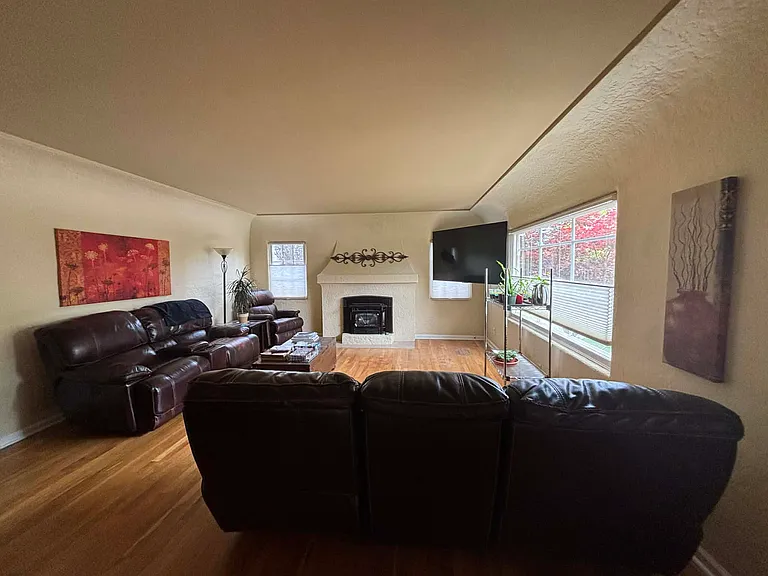 130 N Franklin Ave #1 — Photo 8