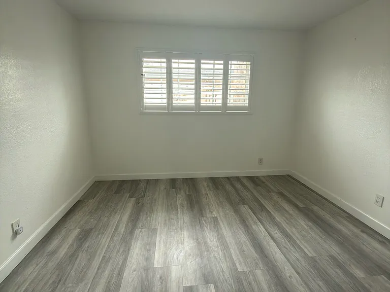 7662 Yukon Dr — Photo 9