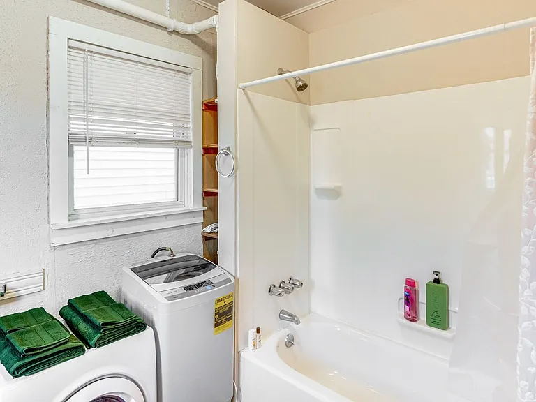 442 Columbia St #2 — Photo 16