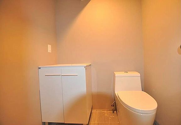 4th image of 417 Rogers Ave #B1