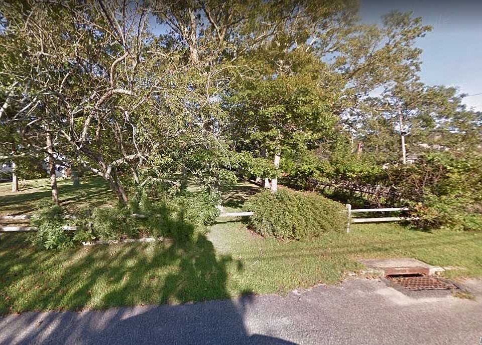 1st image of 44 Landscape Dr