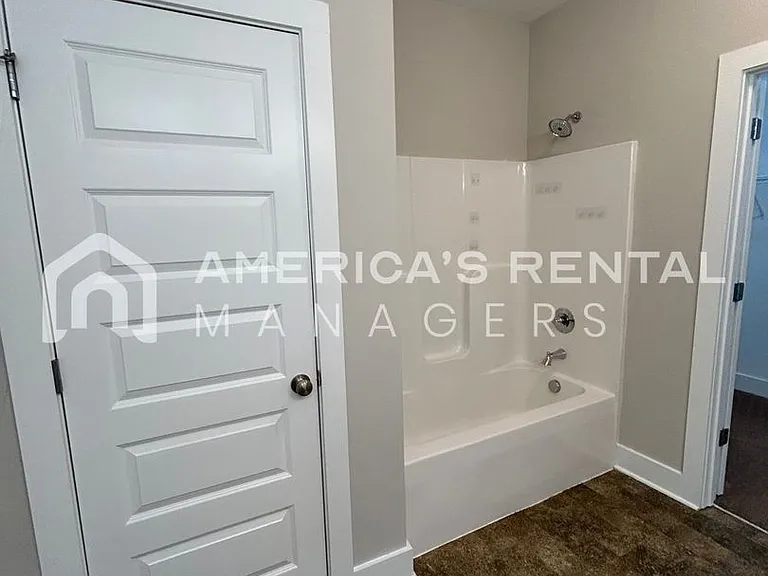 15597 Crimson Ridge Cir — Photo 33
