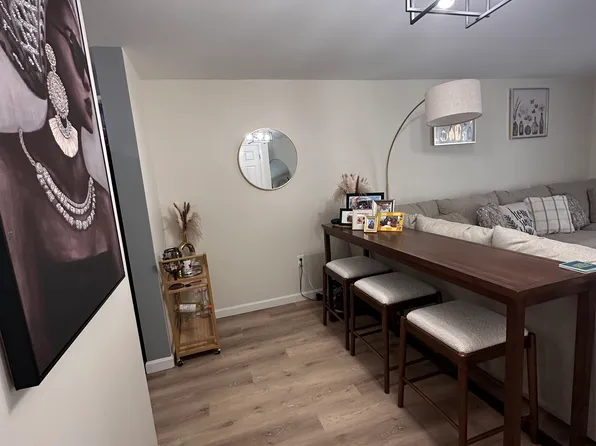 (undisclosed Address), Manchester, NH 03104