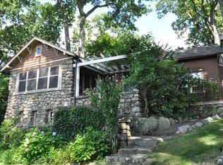 9 Armour Rd, Mahwah, NJ 07430