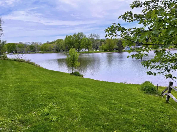 L26-27 Robin Ct, La Valle, WI 53941