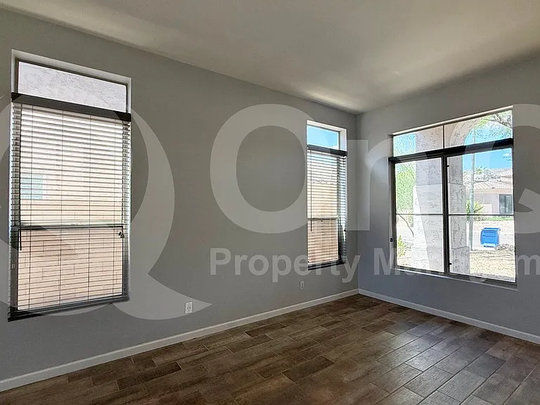 1415 W Windsong Dr — Photo 7