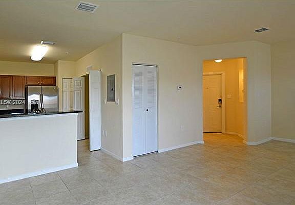 5th image of 8620 NW 97th Ave APT 204