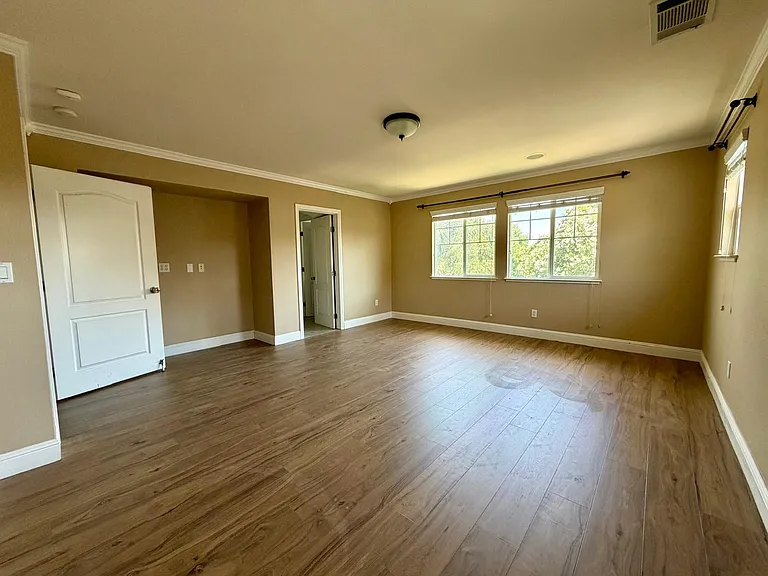 1326 Remington Ct — Photo 14