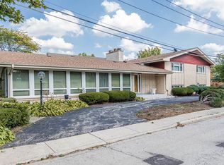 6700 N Navajo Ave, Lincolnwood, IL 60712