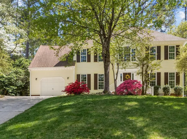 1032 Vestavia Woods Dr, Raleigh, NC 27615
