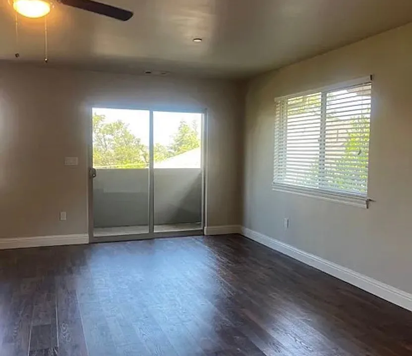 201-209 Hoffman Ave