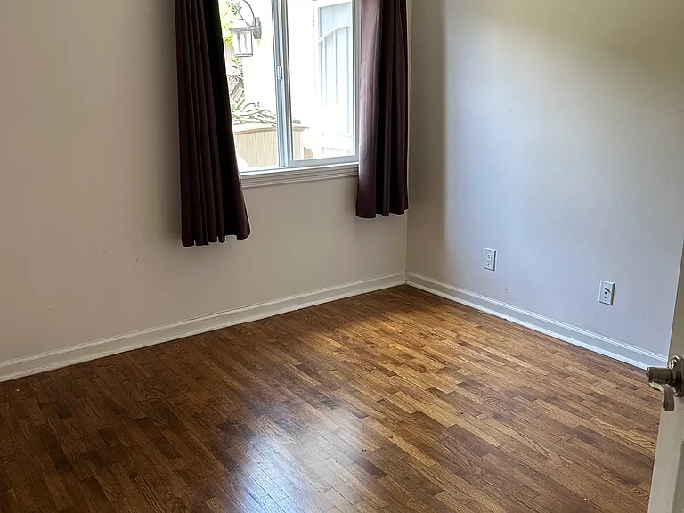 1051 W 184th St — Photo 13