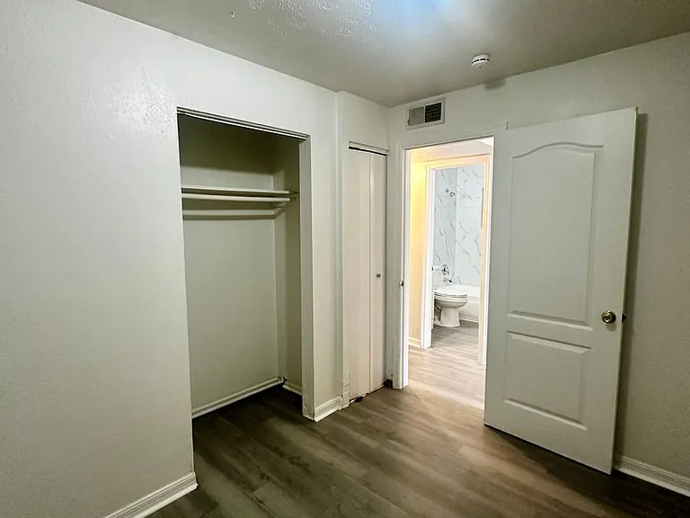 5527 Bryson Dr — Photo 18