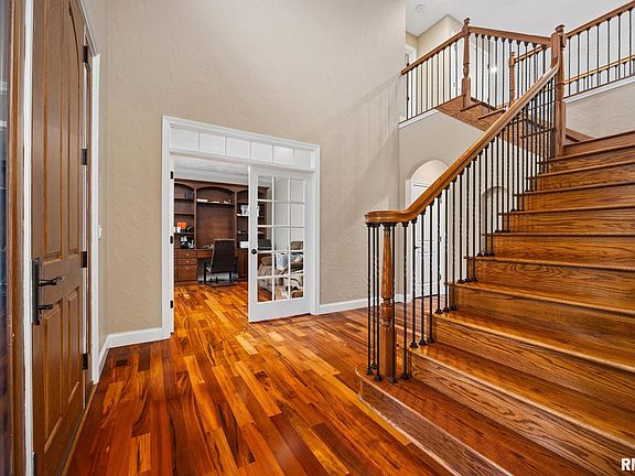 5th image of 31 Sapphire Point