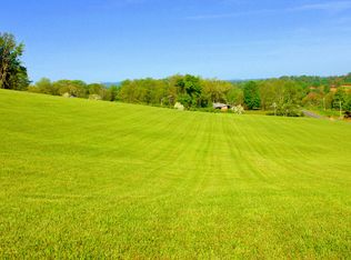 252 Carroll Creek Rd, Johnson City, TN 37601