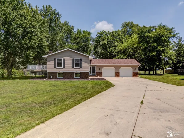 8870 Dixon Rd, Monroe, MI 48161