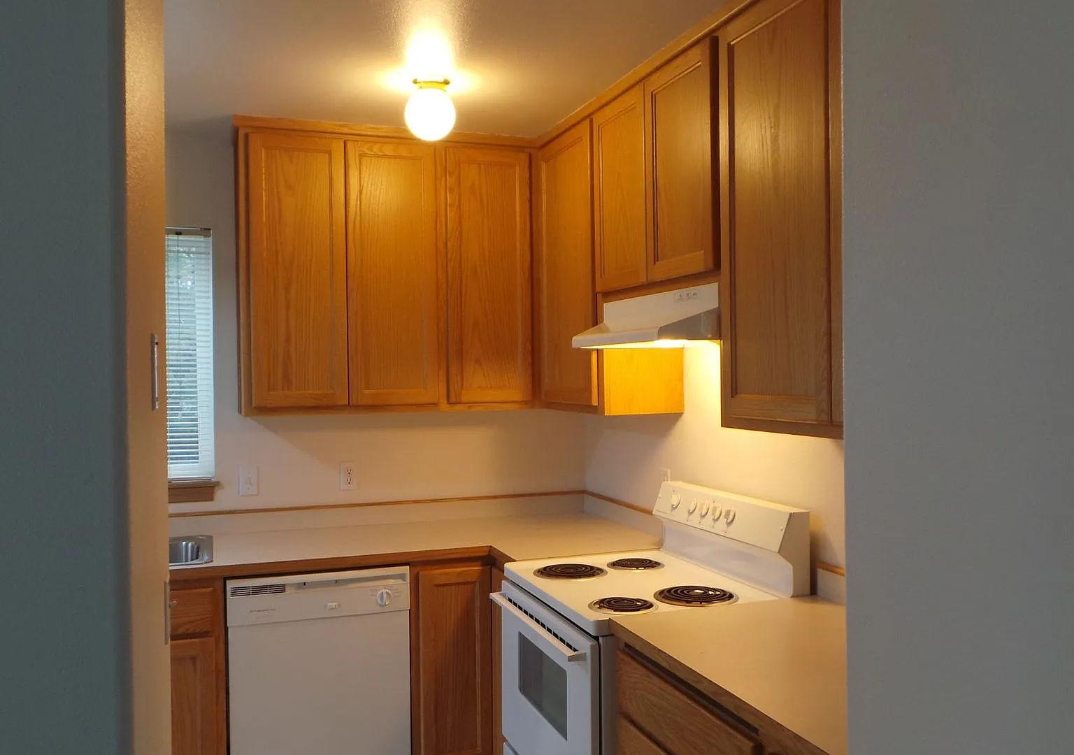 931-B SE Ely St — Photo 2