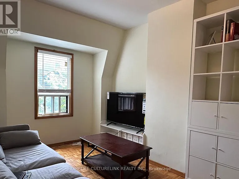 784 Adelaide St W #2 — Photo 2