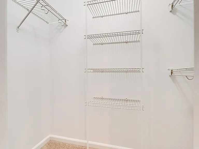413 Oman St — Photo 12