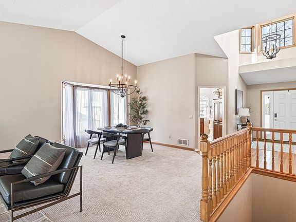 5th image of 4119 Thornhill Ln