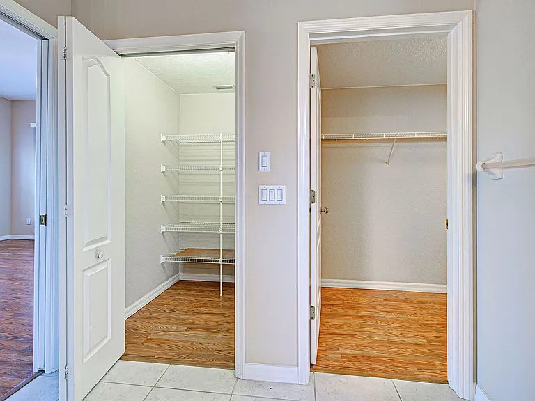 2134 Boxwood St — Photo 32
