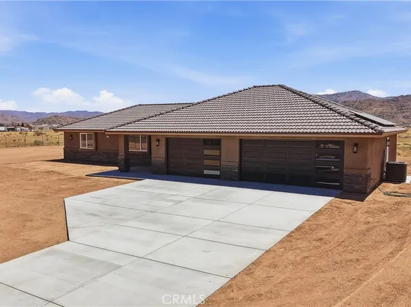 17430 Century Plant Rd, Apple Valley, CA 92307