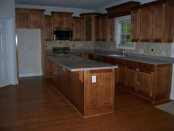 3rd image of 101 Darwish Dr